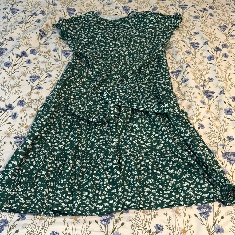 Green Floral Dress with Pockets Women’s Large